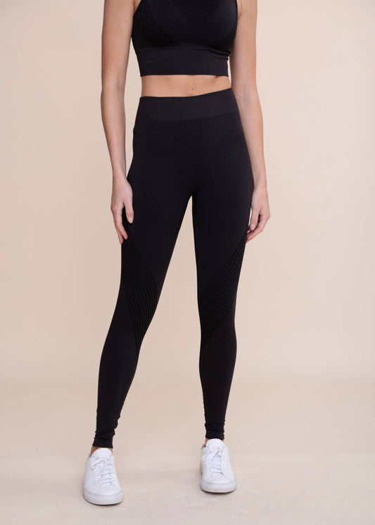 Seamless Striped High-Waist Leggings (check out the matching bra too!)